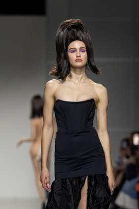Christian Cowan runway show during New York Fashion Week Fall Winter 2025 Model walks runway during Christian Cowan show at New York Fashion Week Fall Winter 2025 at Glasshouse in New York. New collection by designer Cowan was inspired and is tribute to Abbie McLaughlin who passed away in 2024. New York New York United States Copyright: LevxRadin