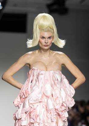 Christian Cowan runway show during New York Fashion Week Fall Winter 2025 Model walks runway during Christian Cowan show at New York Fashion Week Fall Winter 2025 at Glasshouse in New York. New collection by designer Cowan was inspired and is tribute to Abbie McLaughlin who passed away in 2024. New York New York United States Copyright: LevxRadin