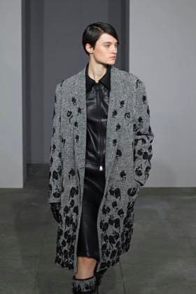 Simkhai Ready to wear fall winter 2025 26 NEW YORK February 2025 Simkhai Ready to wear fall winter 2025 26 NEW YORK February 2025, Credit:Zeppelin Avalon  Copyright: xZeppelinx xAvalonx 0961296364