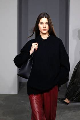 Simkhai Ready to wear fall winter 2025 26 NEW YORK February 2025 Simkhai Ready to wear fall winter 2025 26 NEW YORK February 2025, Credit:Zeppelin Avalon  Copyright: xZeppelinx xAvalonx 0961296635