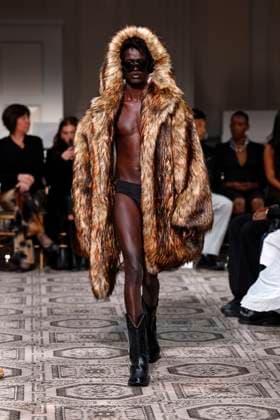 Kim Shui Ready to wear fall winter 2025 26 NEW YORK February 2025 Kim Shui Ready to wear fall winter 2025 26 NEW YORK February 2025, Credit:Zeppelin Avalon  Copyright: xZeppelinx xAvalonx 0961293360