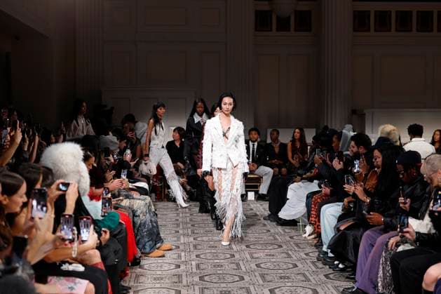 Kim Shui Ready to wear fall winter 2025 26 NEW YORK February 2025 Kim Shui Ready to wear fall winter 2025 26 NEW YORK February 2025, Credit:Zeppelin Avalon  Copyright: xZeppelinx xAvalonx 0961294197