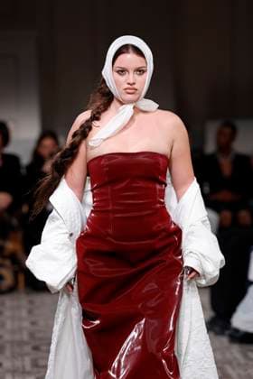 Kim Shui Ready to wear fall winter 2025 26 NEW YORK February 2025 Kim Shui Ready to wear fall winter 2025 26 NEW YORK February 2025, Credit:Zeppelin Avalon  Copyright: xZeppelinx xAvalonx 0961294884