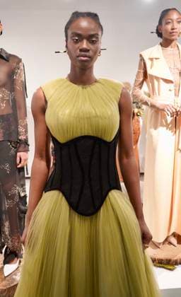 Nyfw-chuks collins fall winter 2025. (new) nyfw-chuks collins fall winter 2025. February 8, 2025, new york, usa: chuks collins presents his collection mycelium whispers the good fungi in collaboration with lush decor and exclusively sold on amazon. The collection invites you to experience a journey of transformation inspired by the regenerative power of mushrooms and the intricate beauty of mycelium networks. Mandatory credit: niyi fote thenews2 (Foto: Niyi Fote Thenews2 imago images) Nyfw-chuks collins fall winter 2025.  Copyright: xNiyixFotex