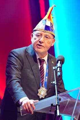 75. Verleihung des Ordens WIDER DEN TIERISCHEN ERNST in Aachen Gregor Gysi im Portrait bei seinem Auftritt und Rede als ehermaliger Ritter bei der 75. Verleihung des Ordens WIDER DEN TIERISCHEN ERNST im Aachener Eurogress, Aachen, 08.02.2025 Aachen NRW Deutschland