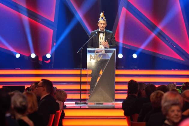 75. Verleihung des Ordens WIDER DEN TIERISCHEN ERNST in Aachen Ministerpraesident Daniel Guenther bei seiner Rede und Laudatio auf Lars Klingbeil bei der 75. Verleihung des Ordens WIDER DEN TIERISCHEN ERNST im Aachener Eurogress, Aachen, 08.02.2025 Aachen NRW Deutschland