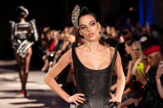 The Blonds runway show during New York Fashion Week Fall Winter 2025 Model walks runway for The Blonds show during New York Fashion Week Fall Winter 2025 at The FiDi Banking Hall in New York on February 8, 2025 New York New York United States Copyright: LevxRadin