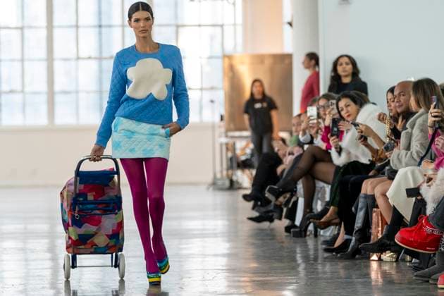 A model wears clothes by Spanish designer Agatha Ruiz de la Prada in New York, United States, 09 February 2025. Spanish designer Agatha Ruiz de la Prada presents her 2025 collection !ACHTUNG: NUR REDAKTIONELLE NUTZUNG!  Copyright: xAngelxColmenaresx AME8796 20250209-55015953185_1