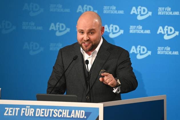 Markus FROHNMAIER (AfD ,MDB), bei seiner Rede, Einzelbild,angeschnittenes Einzelmotiv,Halbfigur,halbe Figur. AfD Wahlkampf -Veranstaltung am 09.02.2025 in Heidenheim *** Markus FROHNMAIER AfD, MDB, during his speech, single image, cropped single motif, half figure, half figure AfD election campaign event on 09 02 2025 in Heidenheim