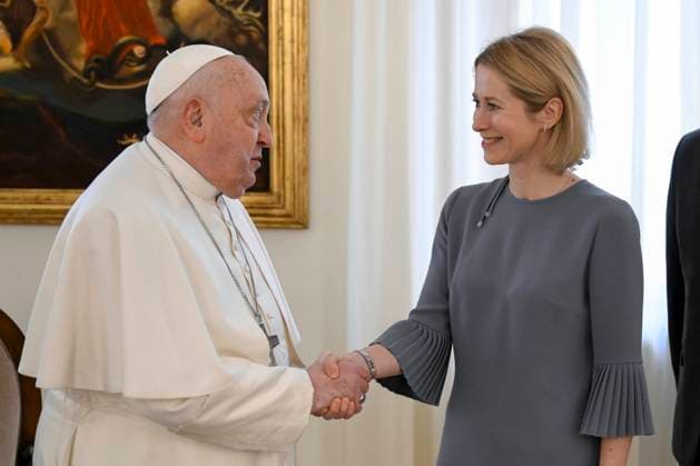 News Themen der Woche KW07 News Bilder des Tages ITALY - REL - POPE FRANCIS DURING A PRIVATE AUDIENCE WITH H.E. MS. KAJA KALLAS, HIGH RAPRESENTATIVE FOR FOREIGN AND SECURITY POLICY OF THE EUROPEAN UNION IN THE VATICAN 10-02-2025 Italy, Rome, Vatican,10-02-2025 Pope Francis during private audience with H.E. Ms. Kaja Kallas, High Representative for Foreign and Security Policy of the European Union , in The Vatican EDITORIAL USE ONLY - NO BOOKS Copyright: x VaticanxMedia CPPx