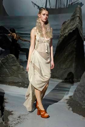 Elena Velez Ready to wear fall winter 2025 26 NEW YORK February 2025 Elena Velez Ready to wear fall winter 2025 26 NEW YORK February 2025, Credit:Zeppelin Avalon  Copyright: xZeppelinx xAvalonx 0961838170