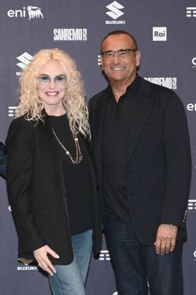 Italy prepares for 75th Sanremo Music Festival - 10 Feb 2025 Sanremo Festival host and artistic director Carlo Conti and co-hosts and Italian presenter Antonella Clerici pose during a photocall at the 75th Sanremo Italian Song Festival, Sanremo, Italy, 10 February 2025. The music festival runs from 11 to 15 February 2025., Credit:Maria Laura Antonelli Avalon Italy, Sanremo  Copyright: xMariaxLauraxAntonellix xAvalonx 0961842707