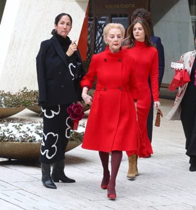 NYFW - Carolina Herrera With Her Family Designer Carolina Herrera with her daughters Carolina Adriana Herrera, Patricia Cristina Herrera and their children leave the Carolina Herrera show during the New York fashion week, NY, USA, on February 10, 2025. Photo by Dylan Travis ABACAPRESS.COM New York City NY United States  Copyright: xDylanxTravis ABACAx
