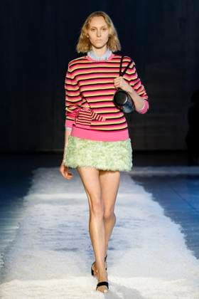 Défilé de mode Sandy Liang collection automne hiver 2025 2026 lors de la Fashion Week de New York Model on the runway at the Sandy Liang Fall RTW 2025 fashion show as part of New York Fashion Week on February 09, 2025 in New York, New York New York Etats Unis  Copyright: xAgencex xBestimagexAgencex xBestimagex