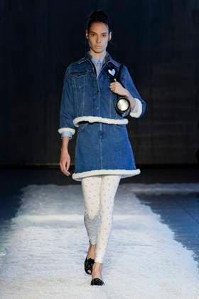 Défilé de mode Sandy Liang collection automne hiver 2025 2026 lors de la Fashion Week de New York Model on the runway at the Sandy Liang Fall RTW 2025 fashion show as part of New York Fashion Week on February 09, 2025 in New York, New York New York Etats Unis  Copyright: xAgencex xBestimagexAgencex xBestimagex