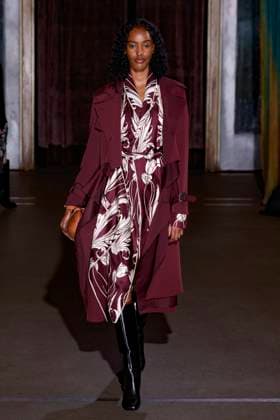 Défilé de mode Monse collection automne hiver 2025 2026 lors de la Fashion Week de New York Model on the runway at the MOnse Fall RTW 2025 fashion show as part of New York Fashion Week on February 09, 2025 in New York, New York New York Etats Unis  Copyright: xAgencex xBestimagexAgencex xBestimagex