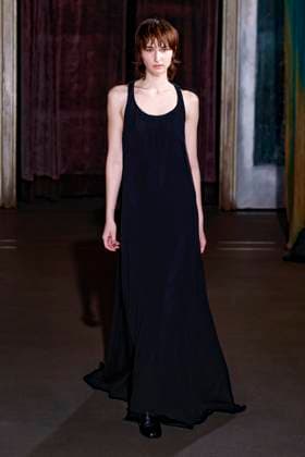 Défilé de mode Monse collection automne hiver 2025 2026 lors de la Fashion Week de New York Model on the runway at the MOnse Fall RTW 2025 fashion show as part of New York Fashion Week on February 09, 2025 in New York, New York New York Etats Unis  Copyright: xAgencex xBestimagexAgencex xBestimagex