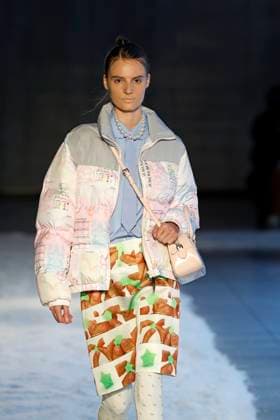 Sandy Liang Ready to Wear Fall Winter 2025 26 - New York, February 2025 Sandy Liang Ready to Wear Fall Winter 2025 26 - New York, February 2025, Credit:Zeppelin Avalon  Copyright: xZeppelinx xAvalonx 0961872748