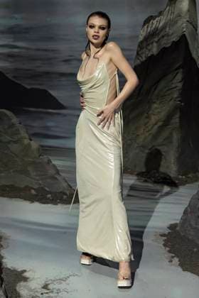 Défilé de mode Elena Velez collection automne hiver 2025 2026 lors de la Fashion Week de New York Model on the runway at the Elena Velez Fall RTW 2025 fashion show as part of New York Fashion Week on February 09, 2025 in New York, New York New York Etats Unis  Copyright: xAgencex xBestimagexAgencex xBestimagex