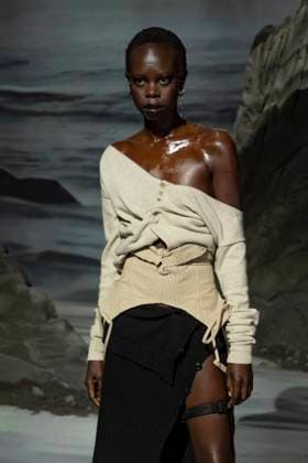 Défilé de mode Elena Velez collection automne hiver 2025 2026 lors de la Fashion Week de New York Model on the runway at the Elena Velez Fall RTW 2025 fashion show as part of New York Fashion Week on February 09, 2025 in New York, New York New York Etats Unis  Copyright: xAgencex xBestimagexAgencex xBestimagex