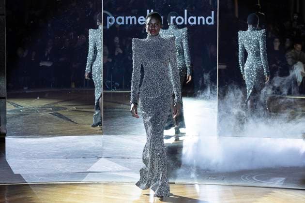 February 10, 2025, New York, New York, USA: A model walks runway for Pamella Roland runway show during New York Fashion Week Fall Winter 2025 at Rainbow Room at Rockefeller Center in New York on February 10, 2025 New York USA - ZUMAr339 20250210_znp_r339_123 Copyright: xLevxRadinx