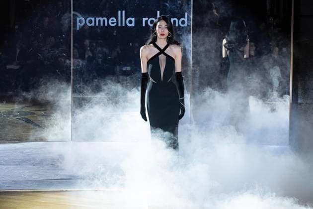 February 10, 2025, New York, New York, USA: A model walks runway for Pamella Roland runway show during New York Fashion Week Fall Winter 2025 at Rainbow Room at Rockefeller Center in New York on February 10, 2025 New York USA - ZUMAr339 20250210_znp_r339_106 Copyright: xLevxRadinx