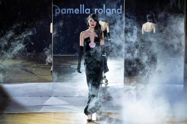 February 10, 2025, New York, New York, USA: A model walks runway for Pamella Roland runway show during New York Fashion Week Fall Winter 2025 at Rainbow Room at Rockefeller Center in New York on February 10, 2025 New York USA - ZUMAr339 20250210_znp_r339_034 Copyright: xLevxRadinx