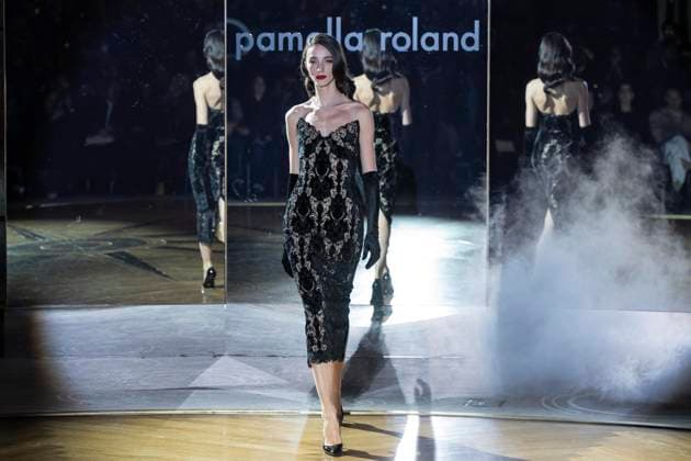 February 10, 2025, New York, New York, USA: A model walks runway for Pamella Roland runway show during New York Fashion Week Fall Winter 2025 at Rainbow Room at Rockefeller Center in New York on February 10, 2025 New York USA - ZUMAr339 20250210_znp_r339_016 Copyright: xLevxRadinx