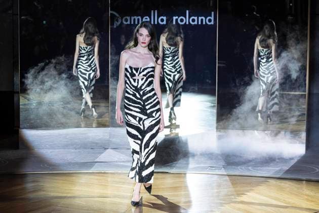 February 10, 2025, New York, New York, USA: A model walks runway for Pamella Roland runway show during New York Fashion Week Fall Winter 2025 at Rainbow Room at Rockefeller Center in New York on February 10, 2025 New York USA - ZUMAr339 20250210_znp_r339_086 Copyright: xLevxRadinx