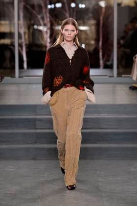 Tory Burch Ready to Wear Fall Winter 2025 26 - New York, February 2025 Tory Burch Ready to Wear Fall Winter 2025 26 - New York, February 2025, Credit:Zeppelin Avalon  Copyright: xZeppelinx xAvalonx 0962188940