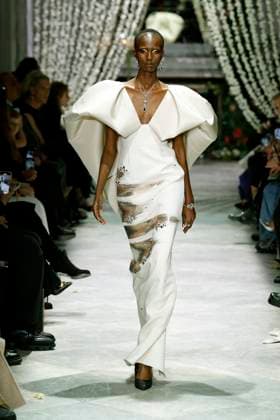 Bibhu Mohapatra Ready to wear fall winter 2025 26 NEW YORK February 2025 Bibhu Mohapatra Ready to wear fall winter 2025 26 NEW YORK February 2025, Credit:Zeppelin Avalon  Copyright: xZeppelinx xAvalonx 0962218698