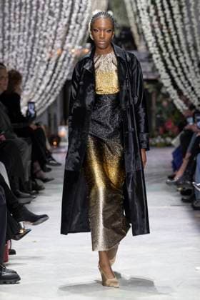 Bibhu Mohapatra fashion show fall winter collection 2025 2026 during New York Fashion Week A model walks the runway at the Bibhu Mohapatra fashion show during New York Fashion Week at the The Pierre Hotel on February 10, 2025 in New York City New York Etats Unis  Copyright: xAgencex xBestimagexAgencex xBestimagex