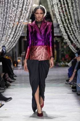 Bibhu Mohapatra fashion show fall winter collection 2025 2026 during New York Fashion Week A model walks the runway at the Bibhu Mohapatra fashion show during New York Fashion Week at the The Pierre Hotel on February 10, 2025 in New York City New York Etats Unis  Copyright: xAgencex xBestimagexAgencex xBestimagex
