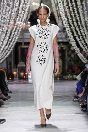 Bibhu Mohapatra fashion show fall winter collection 2025 2026 during New York Fashion Week A model walks the runway at the Bibhu Mohapatra fashion show during New York Fashion Week at the The Pierre Hotel on February 10, 2025 in New York City New York Etats Unis  Copyright: xAgencex xBestimagexAgencex xBestimagex