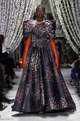 Bibhu Mohapatra fashion show fall winter collection 2025 2026 during New York Fashion Week A model walks the runway at the Bibhu Mohapatra fashion show during New York Fashion Week at the The Pierre Hotel on February 10, 2025 in New York City New York Etats Unis  Copyright: xAgencex xBestimagexAgencex xBestimagex