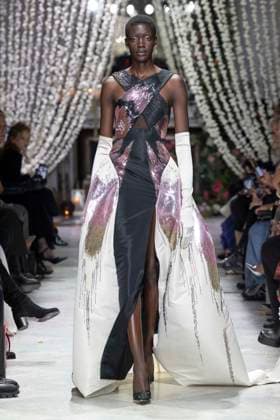 Bibhu Mohapatra fashion show fall winter collection 2025 2026 during New York Fashion Week A model walks the runway at the Bibhu Mohapatra fashion show during New York Fashion Week at the The Pierre Hotel on February 10, 2025 in New York City New York Etats Unis  Copyright: xAgencex xBestimagexAgencex xBestimagex