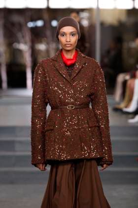 Tory Burch Ready-to-wear Fall Winter 2025 26, New York, February 2025 Tory Burch Ready-to-wear Fall Winter 2025 26 runway at New York fashion week, 10 February 2025., Credit:x Avalon New York, USA  Copyright: xxx xAvalonx PHT_fashion_NYFW_Tory_Burch_details_962323312