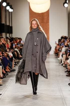 Michael Kors fashion show at Terminal Warehouse Fall Winter 2025 2026 collection during New York Fashion Week Hanne Gaby Odiele Runway during the Michael Kors Collection Fall Winter 2025 Runway Show at Terminal Warehouse on February 11, 2025 in New York City New York Etats Unis  Copyright: xAgencex xBestimagexAgencex xBestimagex