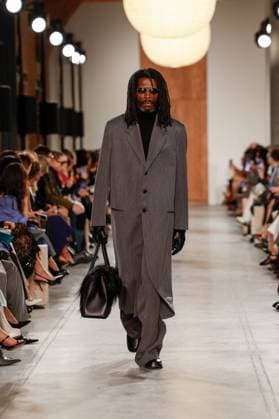 Runway during the Michael Kors Collection Fall Winter 2025 Runway Show at Terminal Warehouse on February 11, 2025 in New York City New York Etats Unis  Copyright: xAgencex xBestimagexAgencex xBestimagex