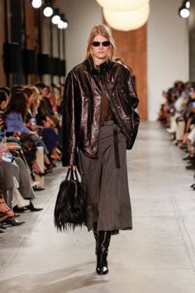 Runway during the Michael Kors Collection Fall Winter 2025 Runway Show at Terminal Warehouse on February 11, 2025 in New York City New York Etats Unis  Copyright: xAgencex xBestimagexAgencex xBestimagex