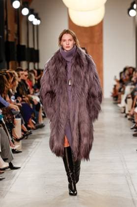 Runway during the Michael Kors Collection Fall Winter 2025 Runway Show at Terminal Warehouse on February 11, 2025 in New York City New York Etats Unis  Copyright: xAgencex xBestimagexAgencex xBestimagex