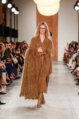 Runway during the Michael Kors Collection Fall Winter 2025 Runway Show at Terminal Warehouse on February 11, 2025 in New York City New York Etats Unis  Copyright: xAgencex xBestimagexAgencex xBestimagex
