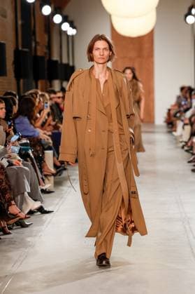 Runway during the Michael Kors Collection Fall Winter 2025 Runway Show at Terminal Warehouse on February 11, 2025 in New York City New York Etats Unis  Copyright: xAgencex xBestimagexAgencex xBestimagex