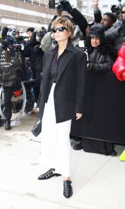 NEW YORK, NY- FEBRUARY 11: Lisa Rinna seen arriving at Michael Kors 2025 Collection fashion show during the 2025 New York Fashion Week on February 11, 2025. Copyright: xRWx