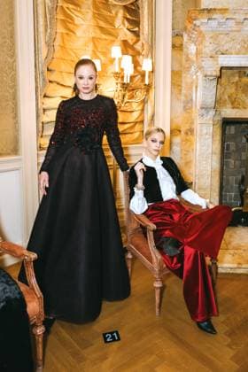 February 11, 2025, New York, New York, United States: Model at the Dennis Basso Fall Winter 2025 Presentation at The Columbus Foundation in New York. Dinara Khairova Zuma Press February 11, 2025. New York United States - ZUMAp281 20250211_zea_p281_037 Copyright: xPhotoxImagexPressx