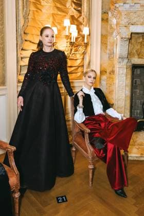 February 11, 2025, New York, New York, United States: Model at the Dennis Basso Fall Winter 2025 Presentation at The Columbus Foundation in New York. Dinara Khairova Zuma Press February 11, 2025. New York United States - ZUMAp281 20250211_zea_p281_036 Copyright: xPhotoxImagexPressx
