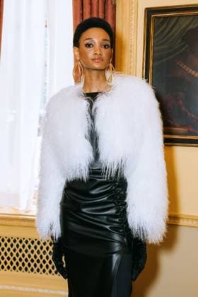February 11, 2025, New York, New York, United States: Model at the Dennis Basso Fall Winter 2025 Presentation at The Columbus Foundation in New York. Dinara Khairova Zuma Press February 11, 2025. New York United States - ZUMAp281 20250211_zea_p281_047 Copyright: xPhotoxImagexPressx