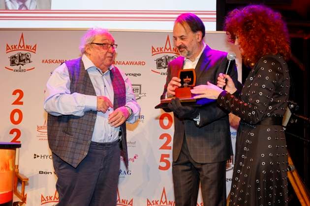 Preisträger Jacki Schwarz, Martina Dold bei der 17. Verleihung des ASKANIA-Award im Quatsch Comedy Club Berlin.