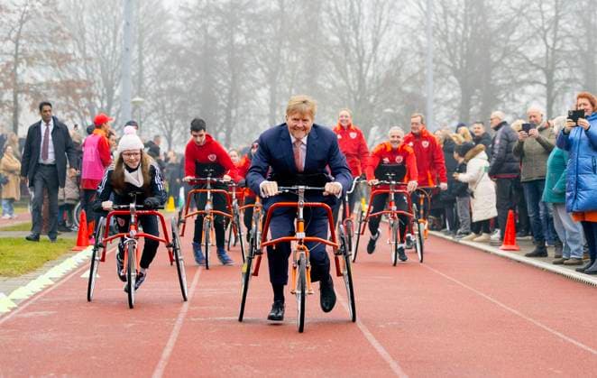 Bilder des Jahres 2025, Entertainment 02 Februar Entertainment Themen der Woche KW07 Entertainment Bilder des Tages 12-02-2025 Amsterdam King Willem-Alexander visited the Sports Club Only Friends, a sports club especially for children and young people with a disability, in the Friendship Sports Centre in Amsterdam. Only Friends is celebrating its 25th anniversary this year. Â  Copyright: xPPEx