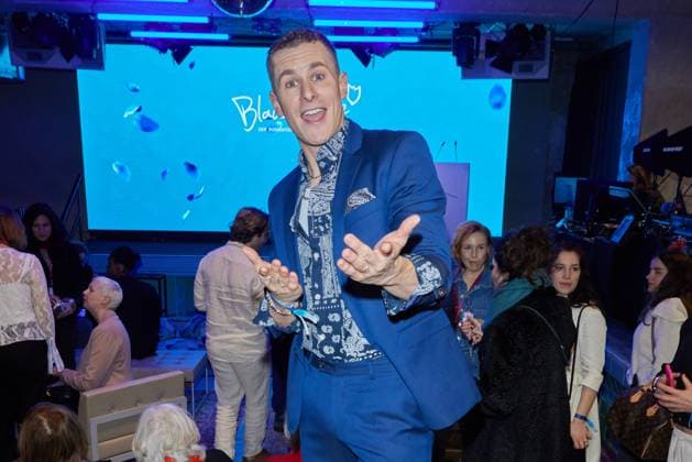 Lukas Sauer - Gaesteankunft zur Verleihung des Kurzfilmpreises BLAUE BLUME von Romance TV im Prince Charles in Berlin am 12.02.2025. Kurzfilmpreis BLAUE BLUME